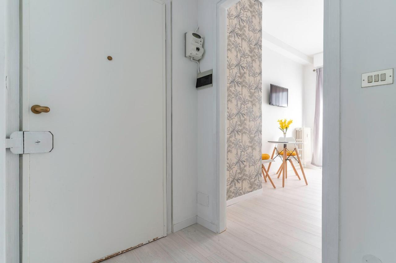 Sebino18 - Design Apartment Suite Milan Exterior photo