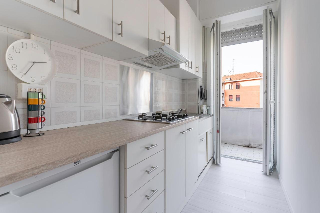 Sebino18 - Design Apartment Suite Milan Exterior photo
